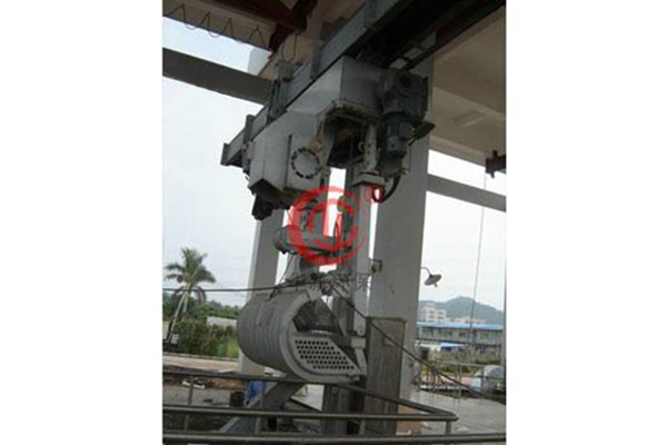 移動式抓鬥格栅除污機
